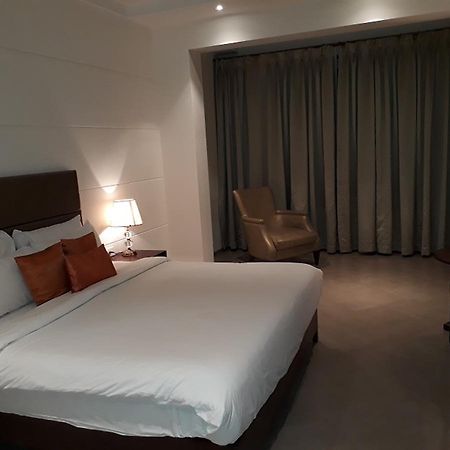 Lemon Tree Hotel Candolim Esterno foto