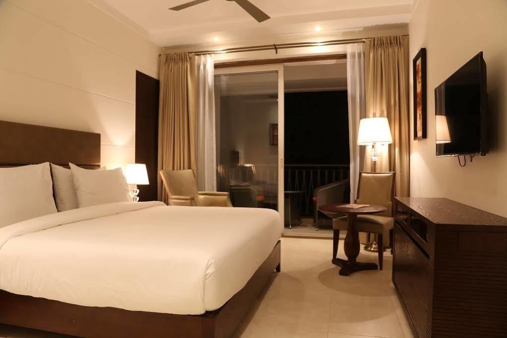 Lemon Tree Hotel Candolim Esterno foto