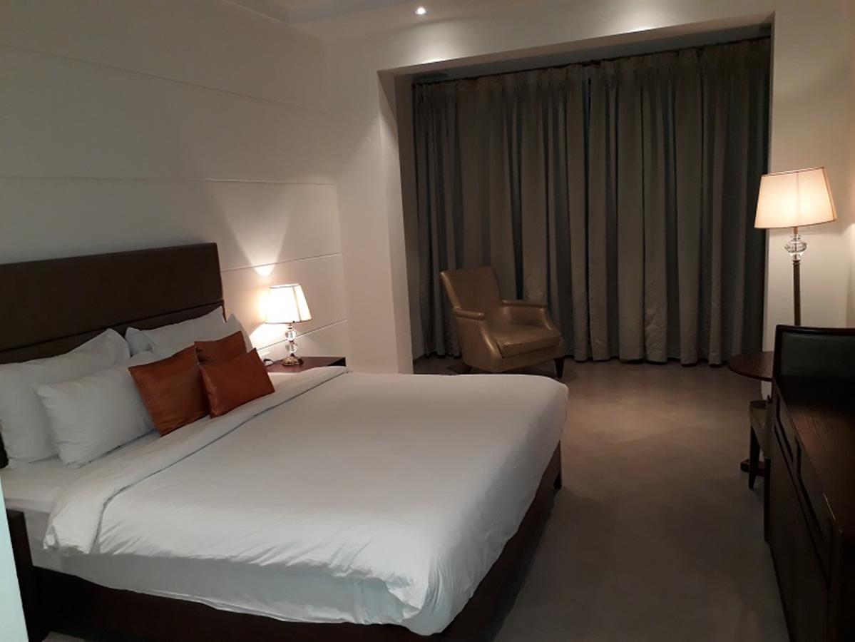 Lemon Tree Hotel Candolim Esterno foto