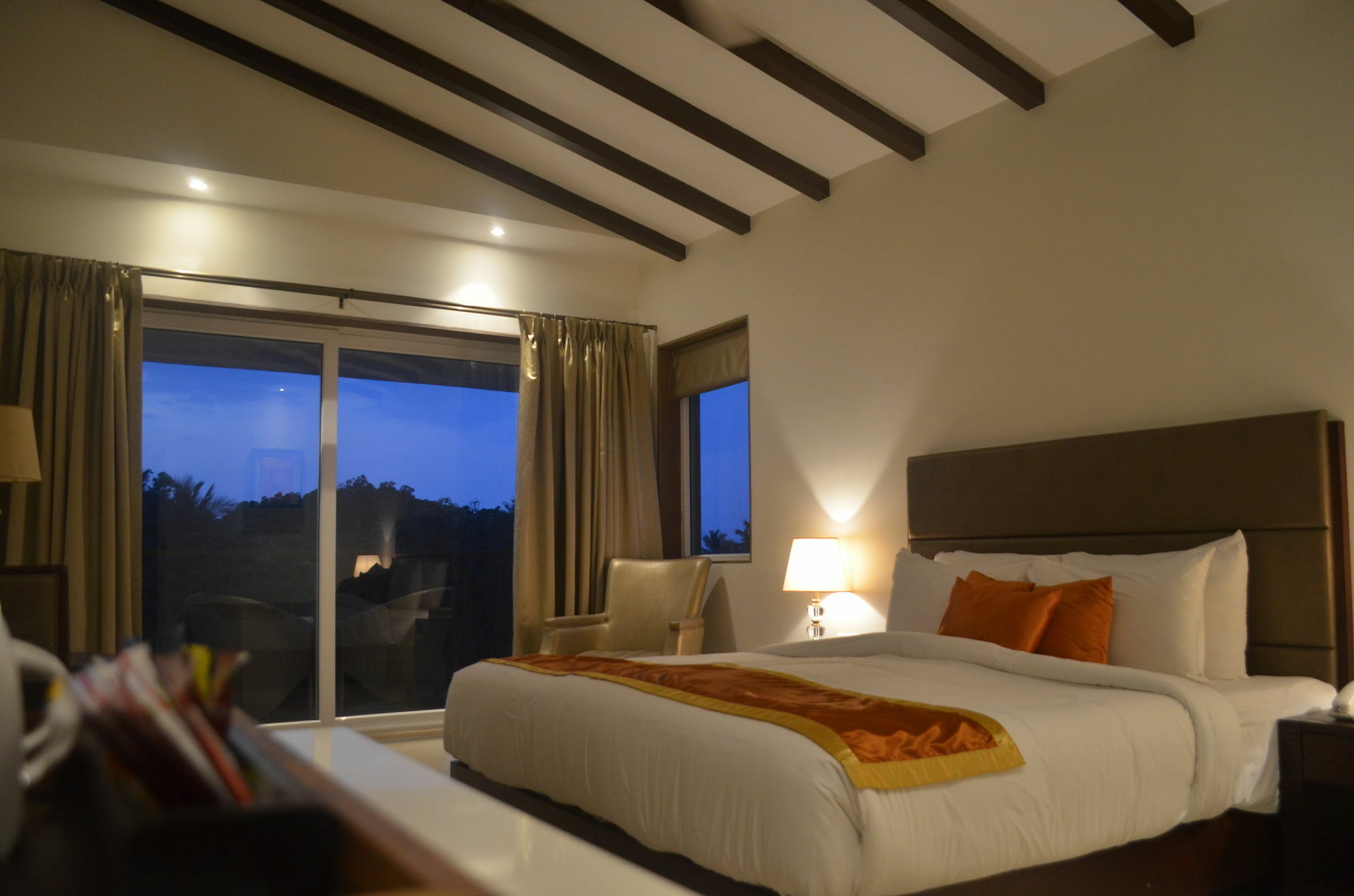Lemon Tree Hotel Candolim Esterno foto